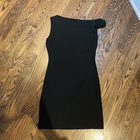 The group babaton gabbard dress for aritizia .   Size small - Picture 8 of 8